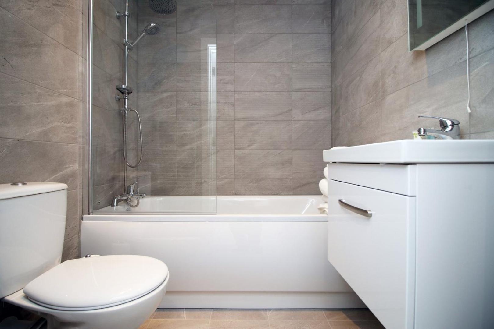 2 Bedroom With Free Parking Суиндон Экстерьер фото